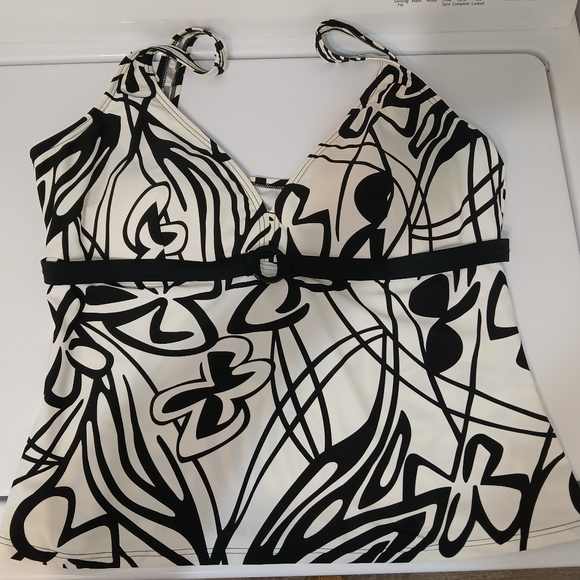 Silhouette Solution Print Swim Tankini 14D - Picture 3 of 14